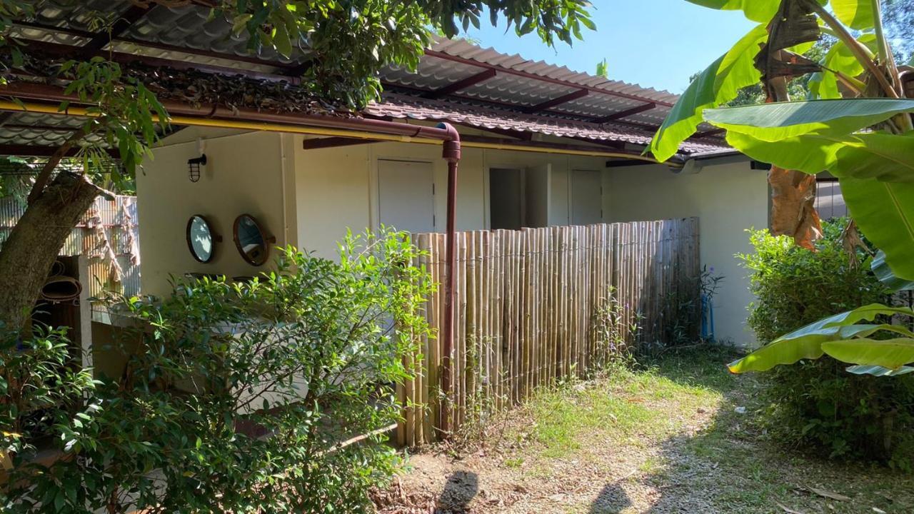 Brown House Chiangdao Hostel เชียงดาว ภายนอก รูปภาพ