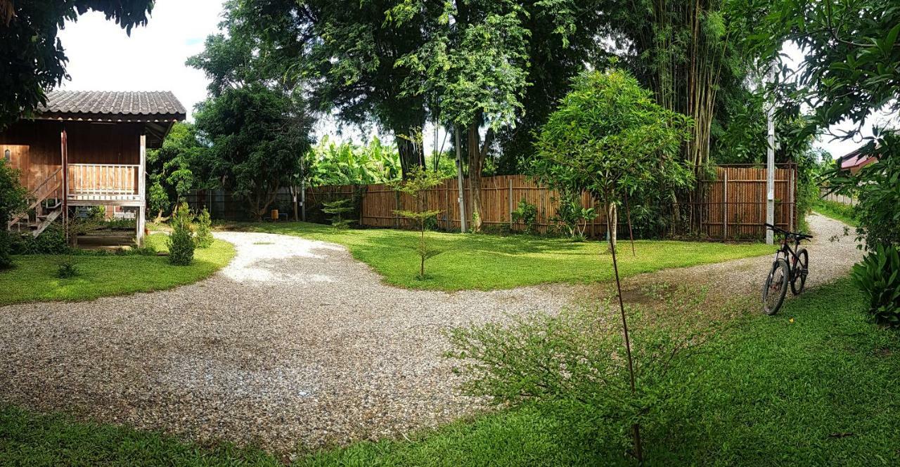 Brown House Chiangdao Hostel เชียงดาว ภายนอก รูปภาพ